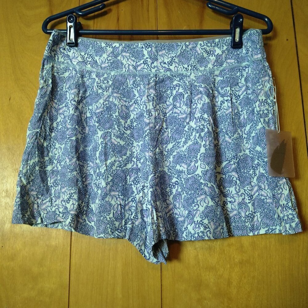 Forever 21 Women's Medium Partial Elastic Waist Paisley Lightweight Shorts New